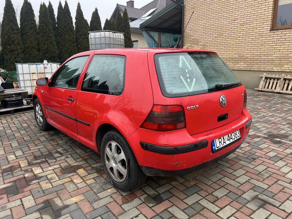 Cały na części golf 4 kombi 1.4 16v kod lakieru LC9Z