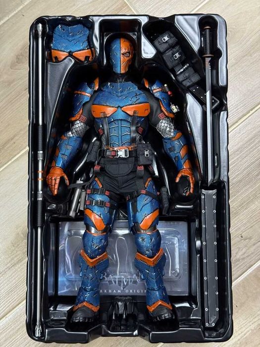 Figura Hot Toys Batman Arkham origins Deathstroke