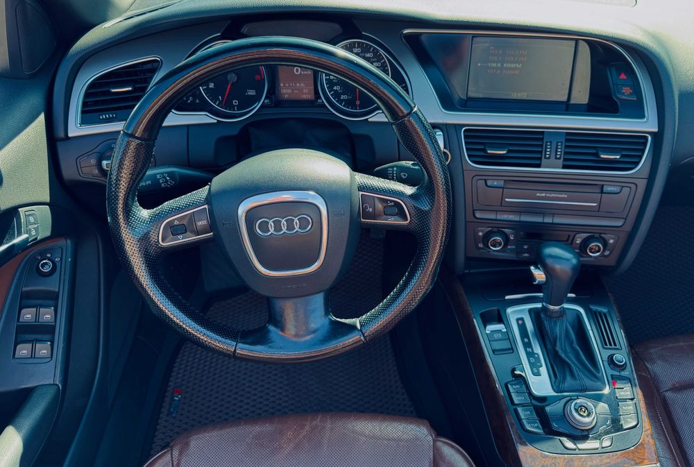 Продається яскравий автомобіль для емоцій - AUDI S5 CABRIOLET