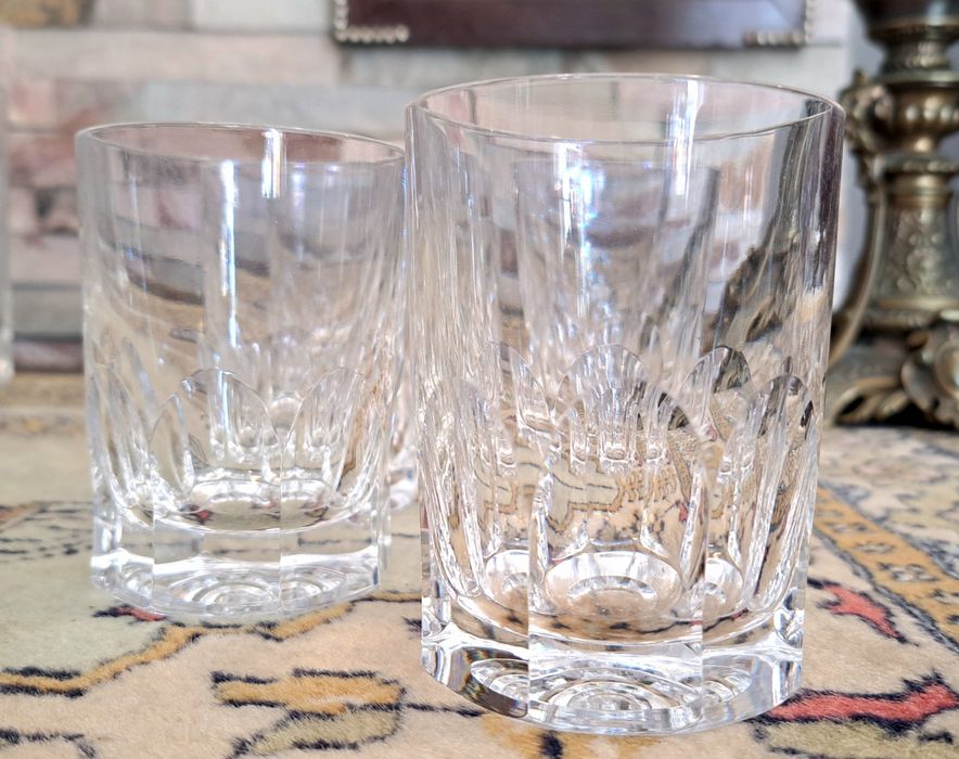 Conjunto de copos de cristal antigos