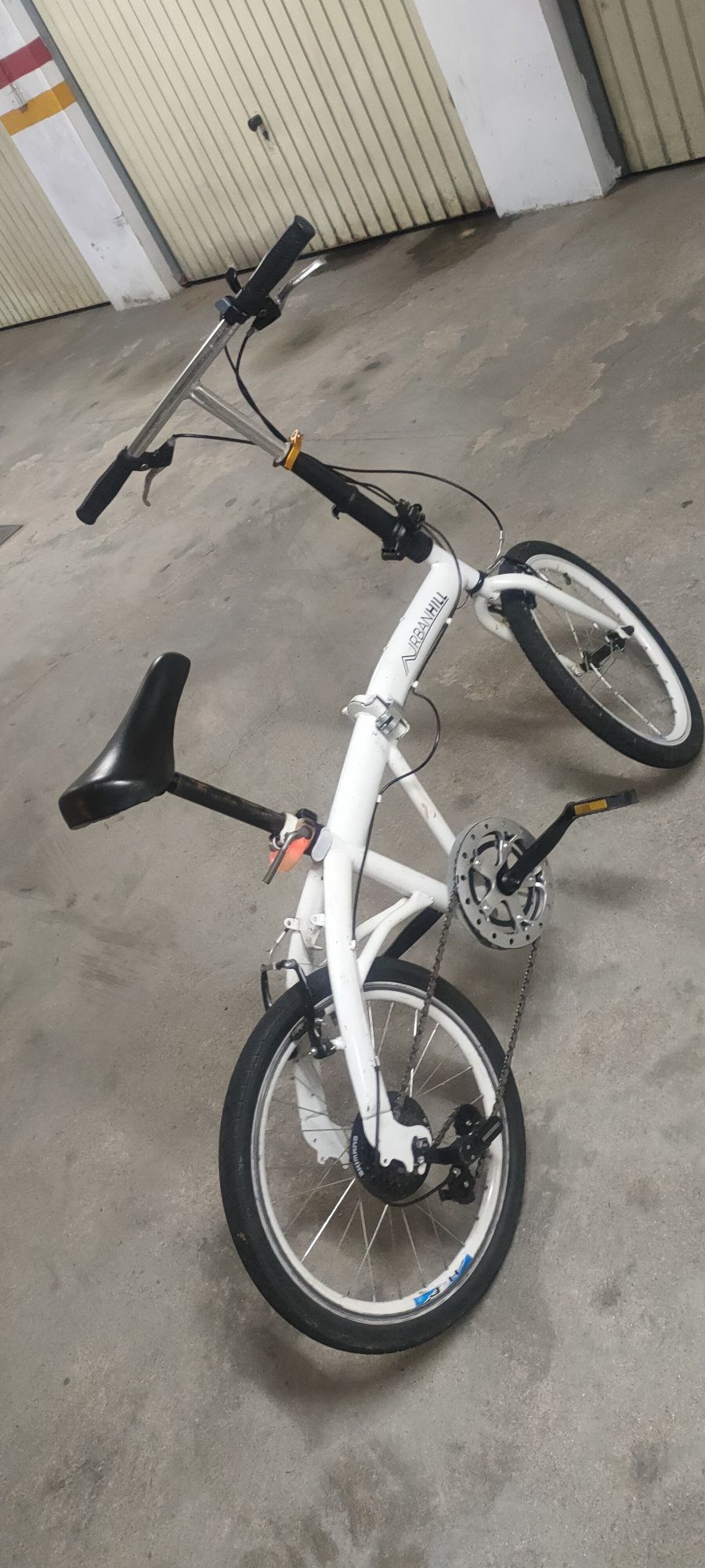 Bicicleta dobrável com mudanças shimano