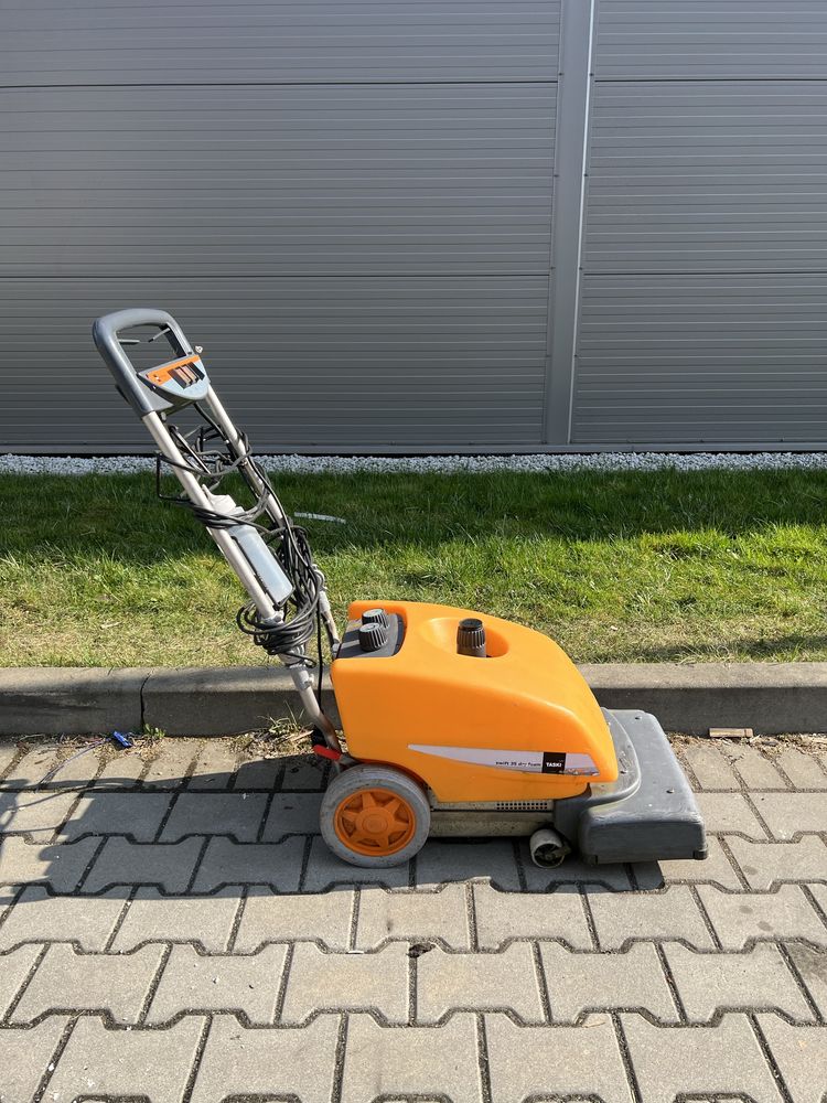 Maszyna pioraca Szorowarka taski swift 35 dry foam do dywanów