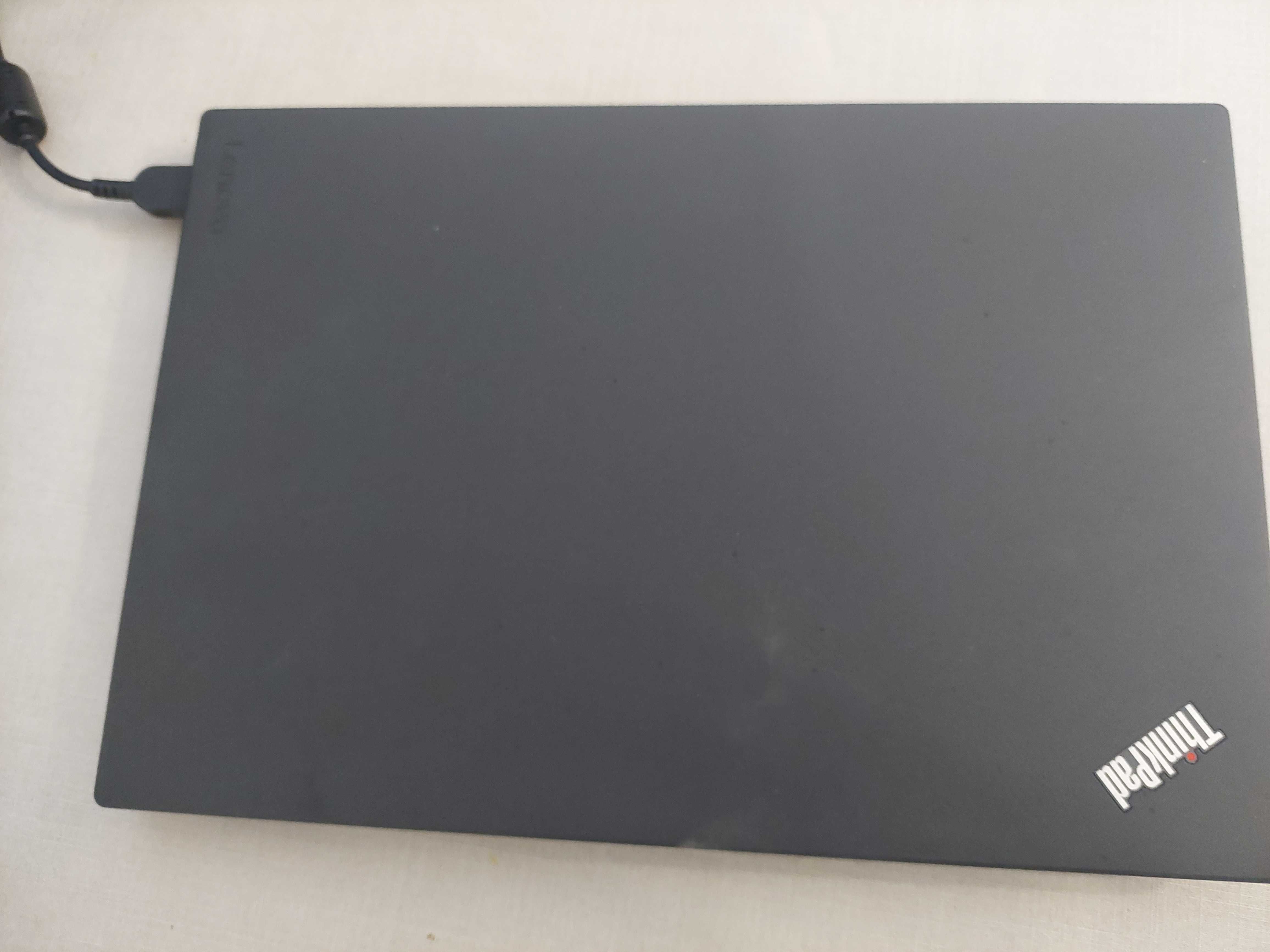 Lenovo Thinkpad x260 I5 8gb RAM 256gb SSD