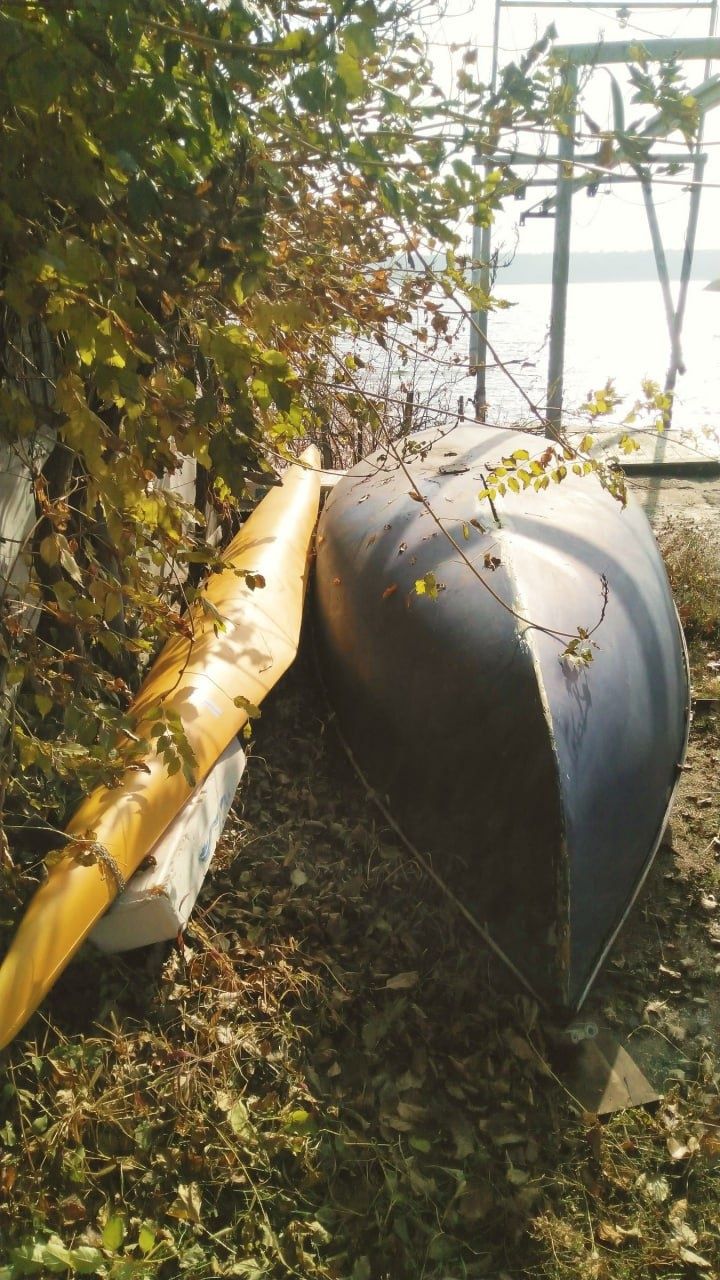 5-й Причал, 2 места у воды со строениями. Живописно, удобно