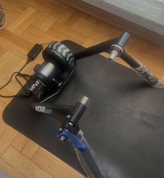Trenażer KICKR SNAP, jak nowy