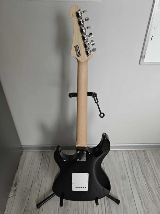 Zestaw giarowy: Yamaha Pacifica 012 +Line 6 Spider V 20MkII +akcesoria