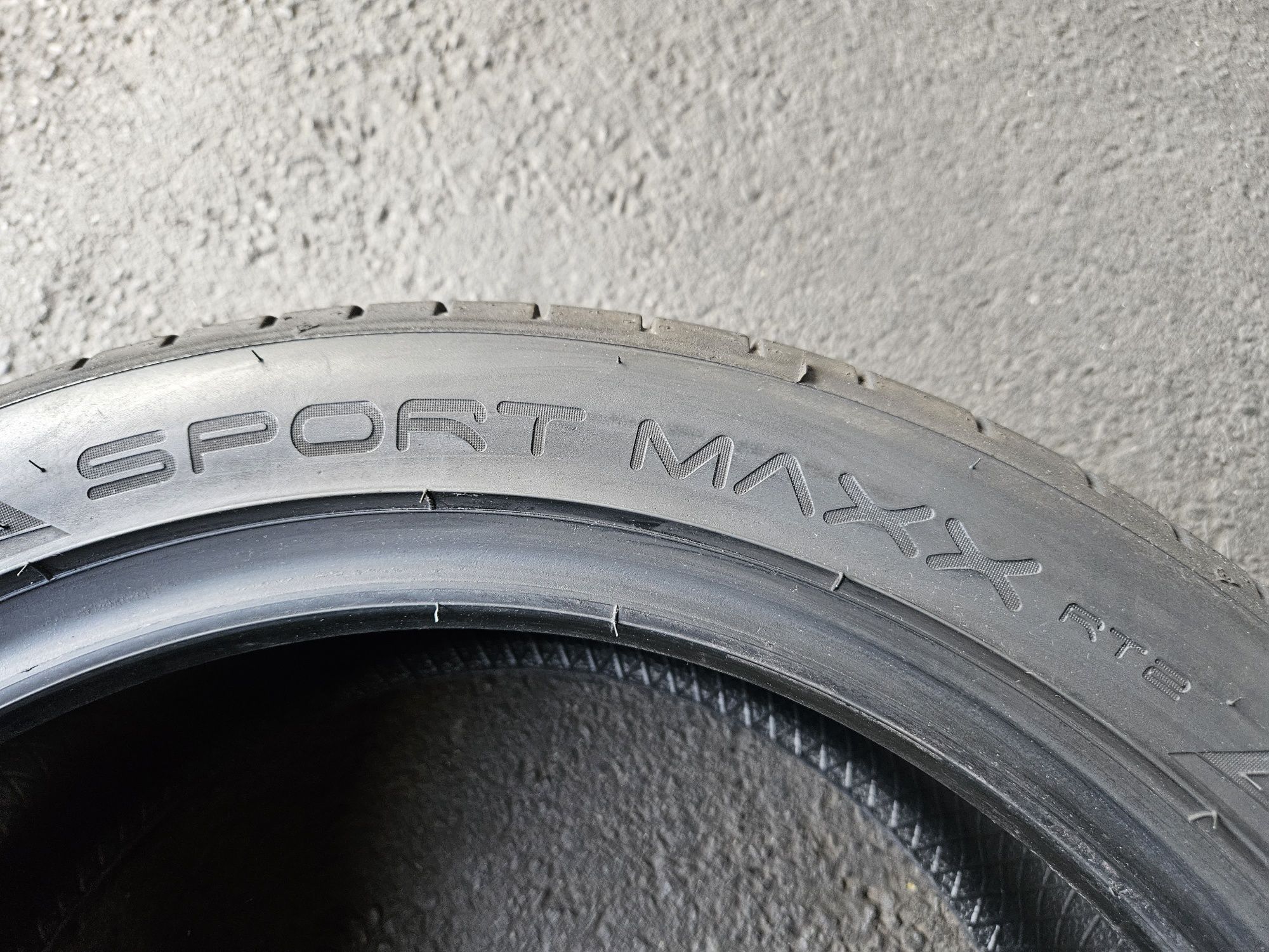 Kpl Opon Letnich Dunlop Sport Maxx RT2 225.45.17 91Y Rok 2022