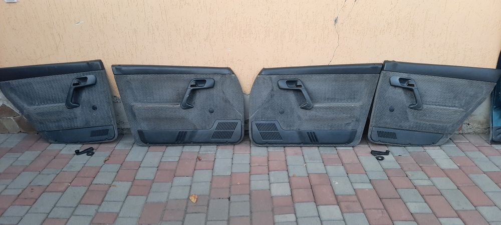 Дверные карты обшивка дверей ВАЗ 2110 2111 2112  комплект 1100 грн