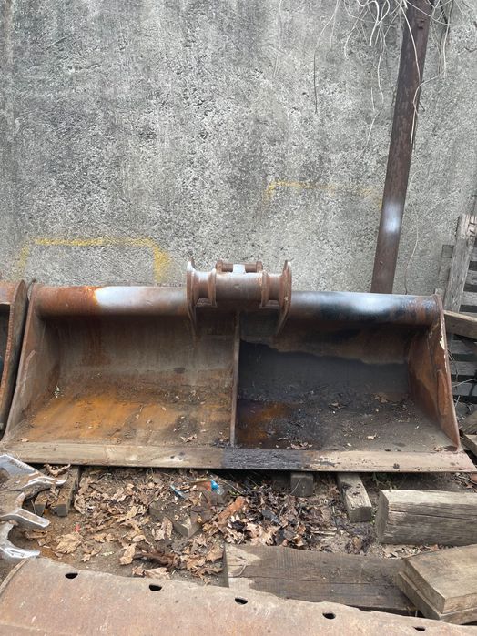 Ковш планувальний для кубового екскаватора