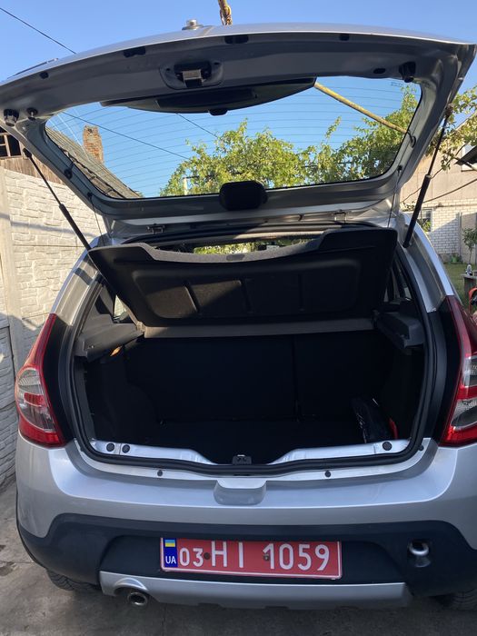 Продам Dacia sandero stepway 2010