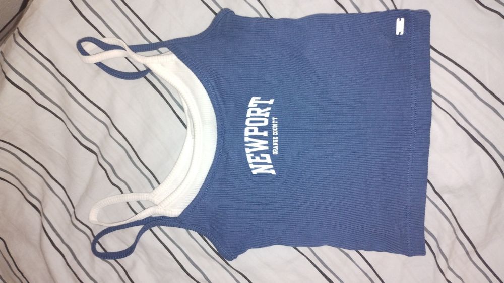 Top na ramiączkach granatowy Cropp top krótka koszulka przylegająca