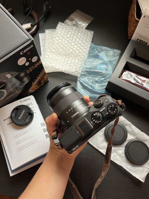 Canon EOS M3 + Lente 18-55mm + Acessórios