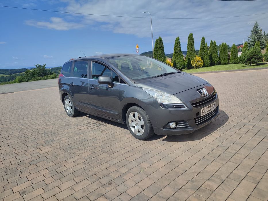 Samochód osobowy Peugeot 5008