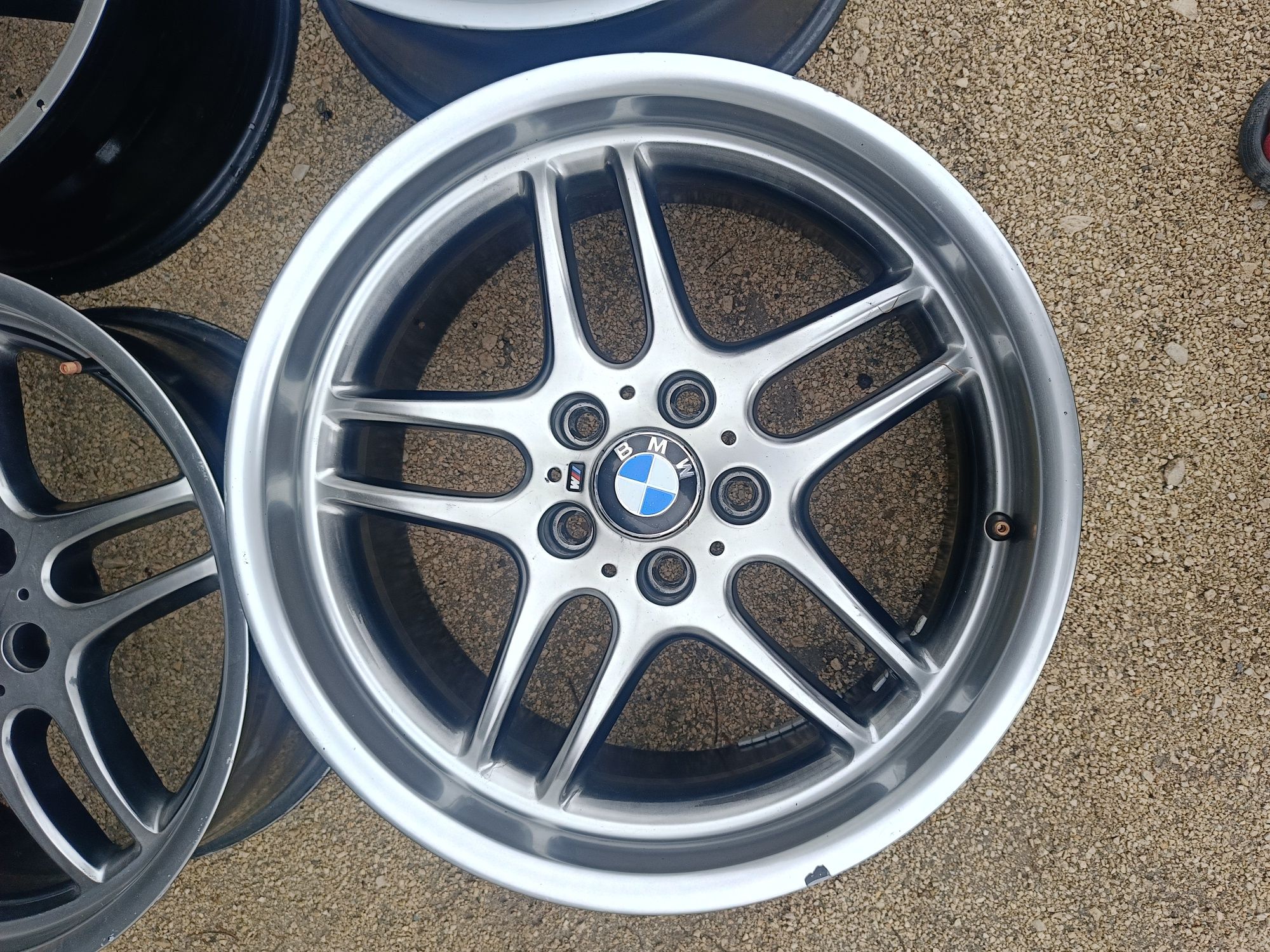Styling 37 Mpakiet E39. Felgi koła BMW 5x120