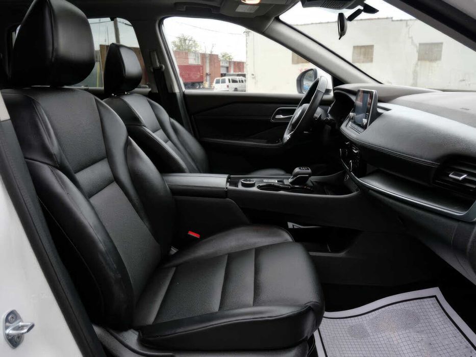 Nissan Rogue      2021