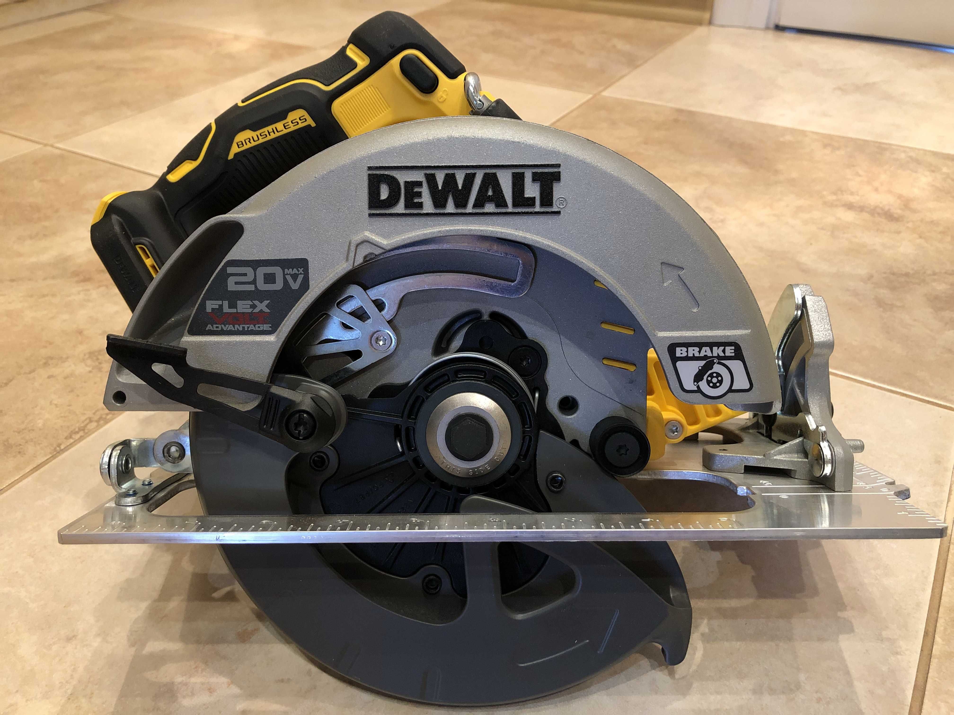 Dewalt DCS573B Flexvolt Advantage дискова пила/паркетка ОРИГІНАЛ з США