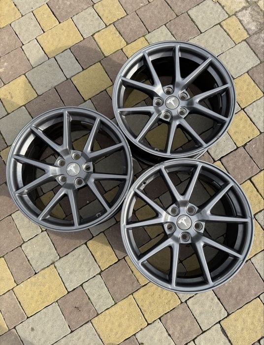 Tesla Model 3 оригінальний рестайлінговий диск r18 2021-2023