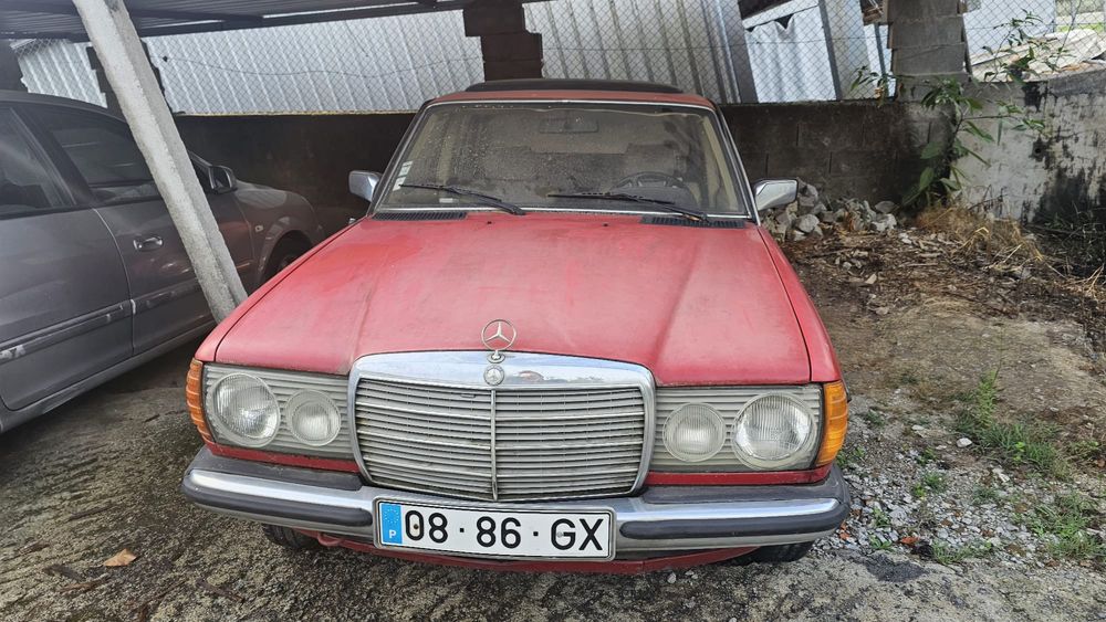 Mercedes Benz 240D
