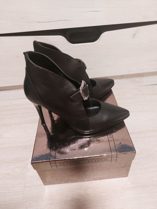 Женские фирменные туфли Ja'vensi натуральная кожа р. 38