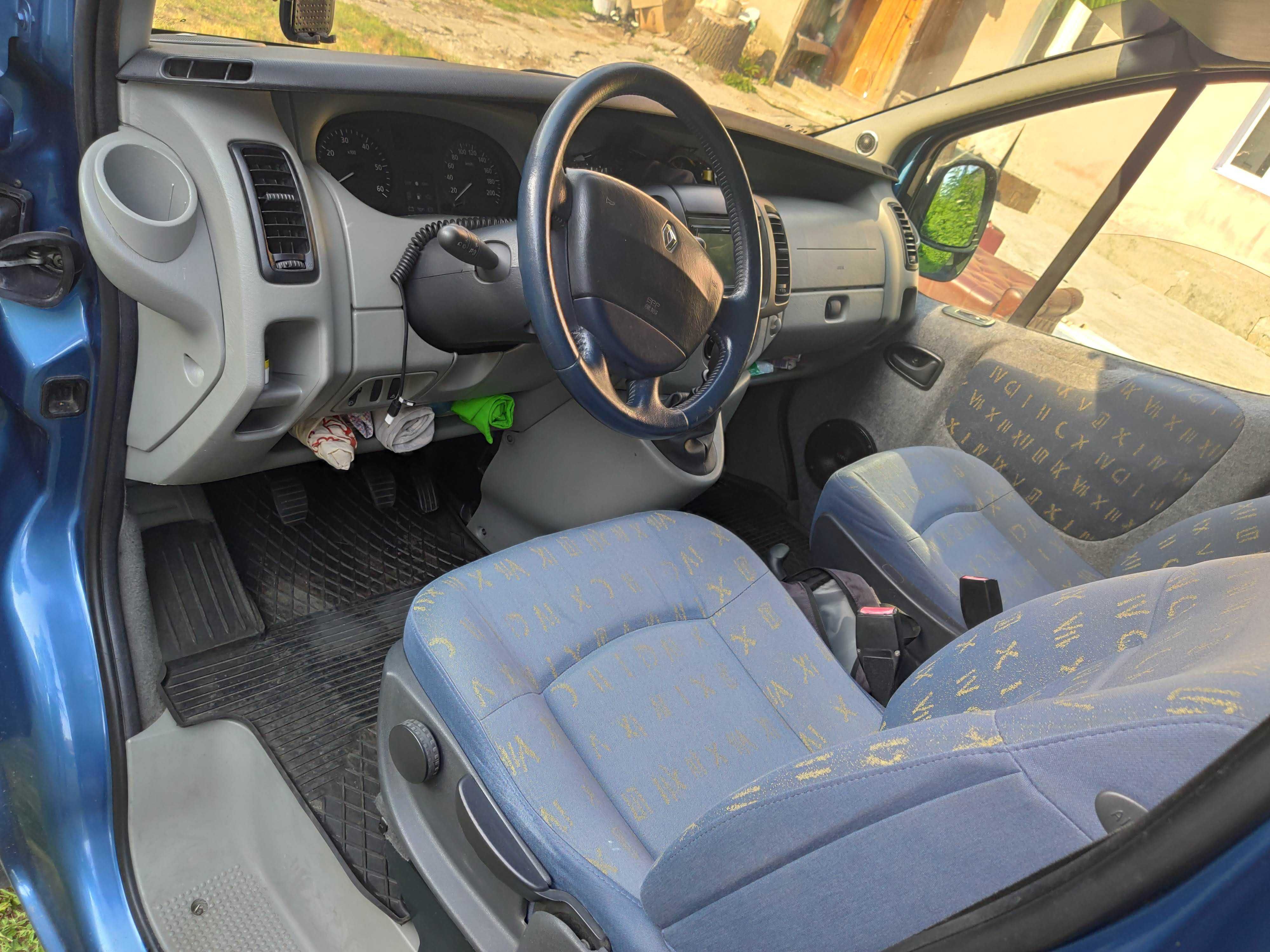 Renault Trafic GENERATION 2.5 Kamper 7 osobowy w pełni wyposażony.
