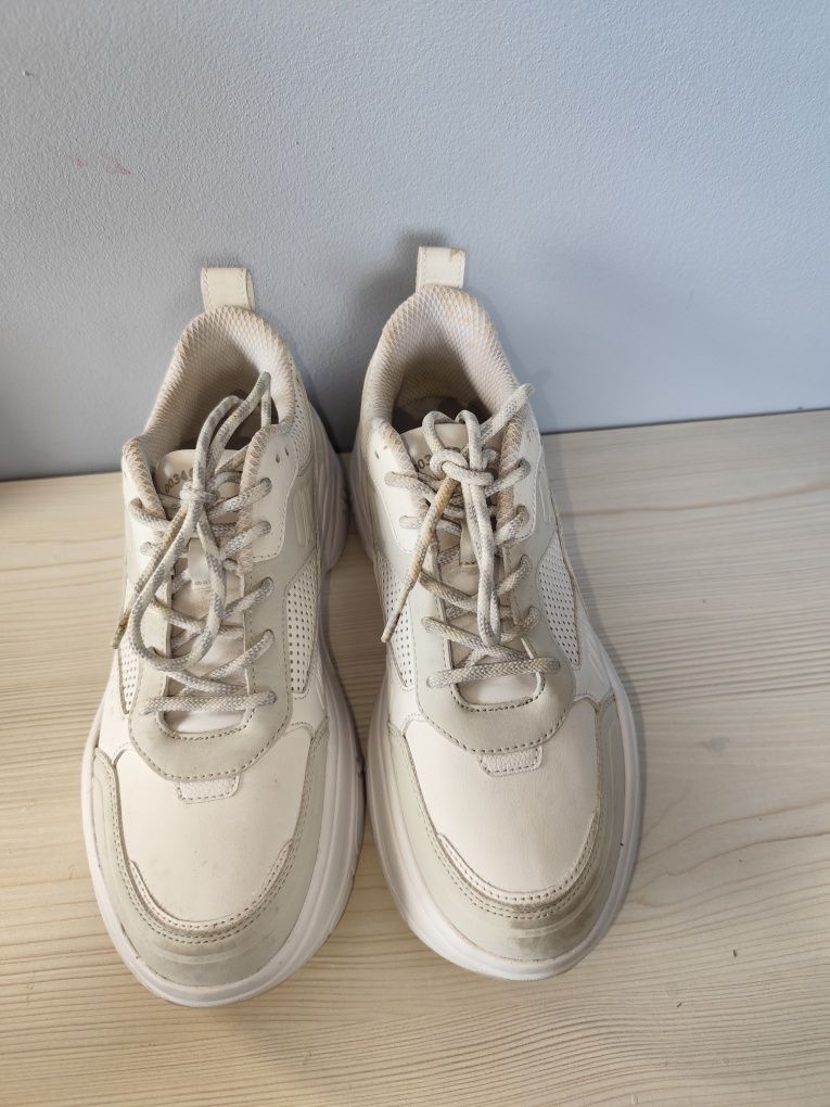 Sportowe wygodne buty damskie 40