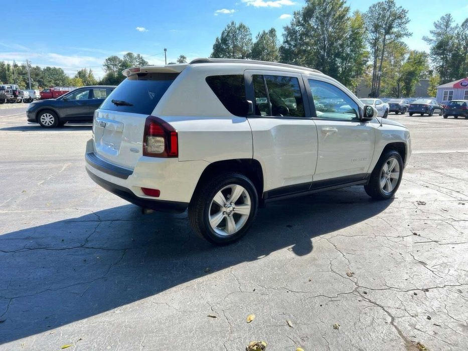 Jeep Compass Latitude      2016