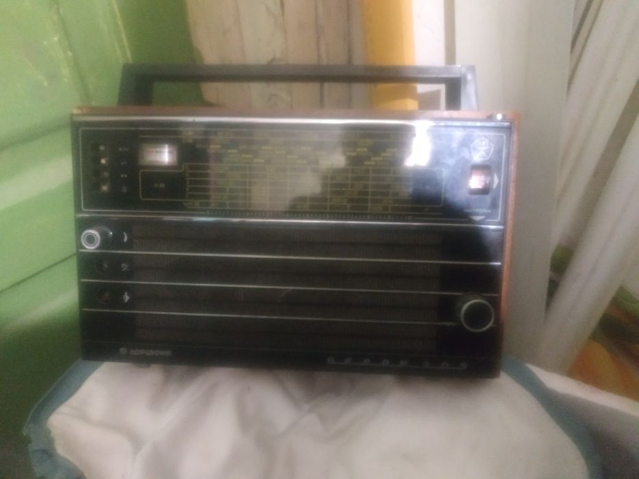 Продам радиоприемник "океан 205"