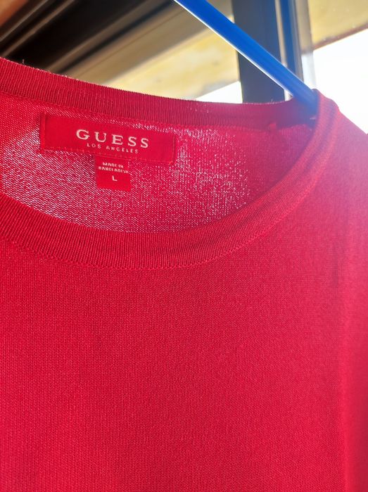 Camisola Guess linda e muito boa
