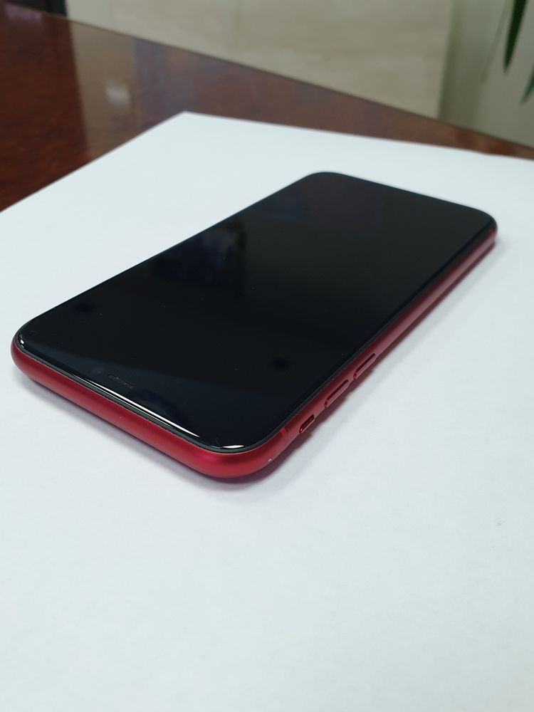 iPhone 11 Red 128 gb