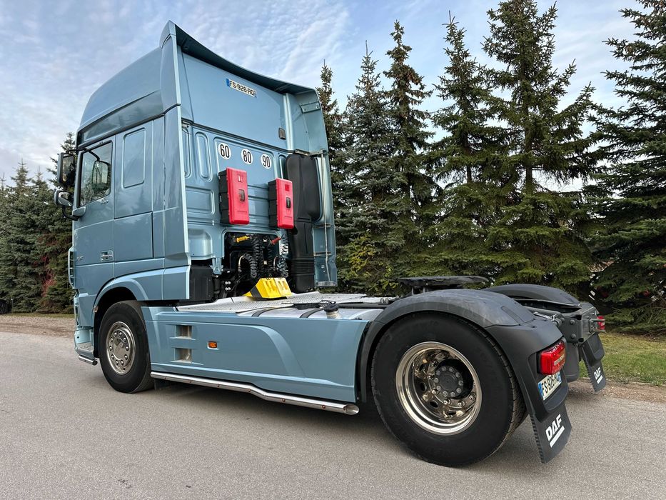 Ciągnik siodłowy DAF XF 530