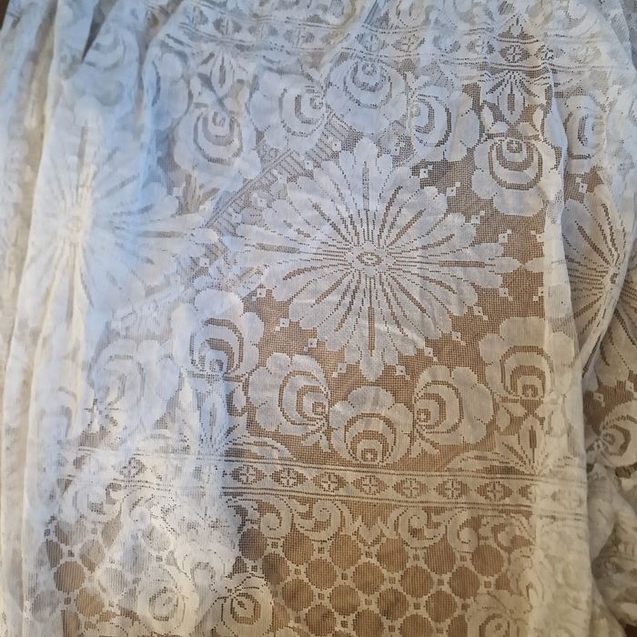 Toalha de mesa em renda de filé - vintage