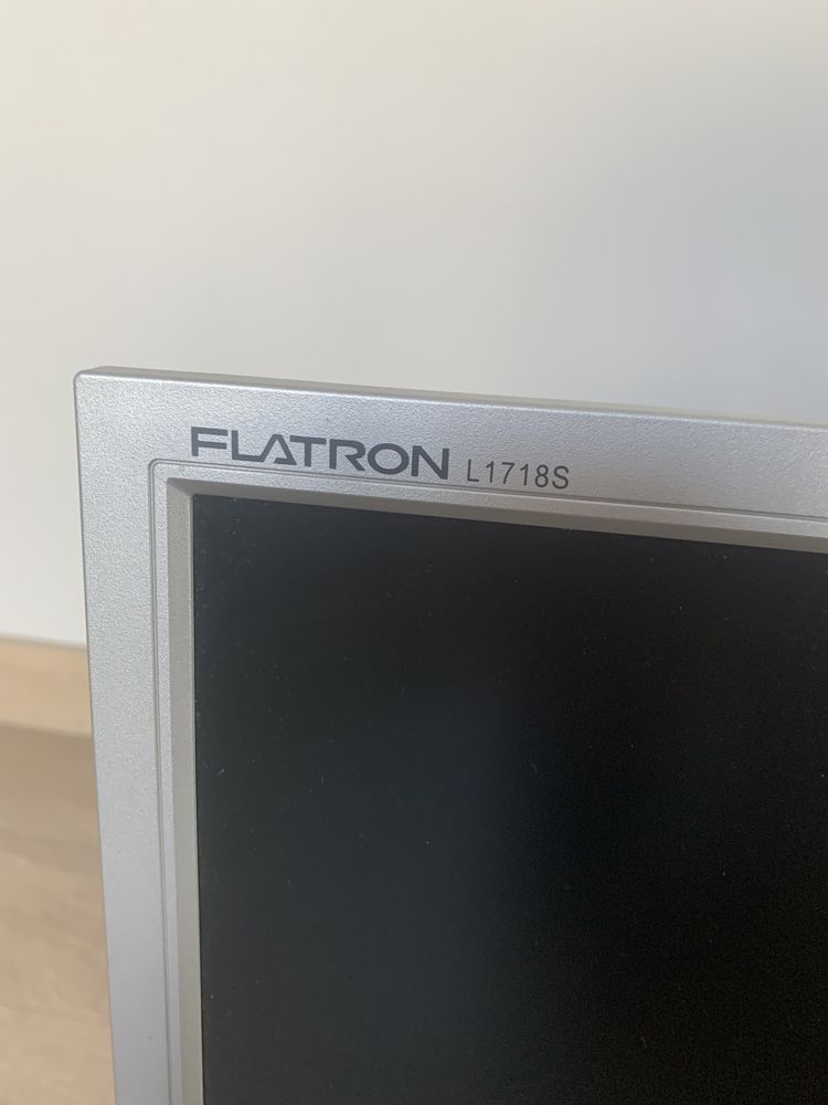 Monitor LG komputerowy