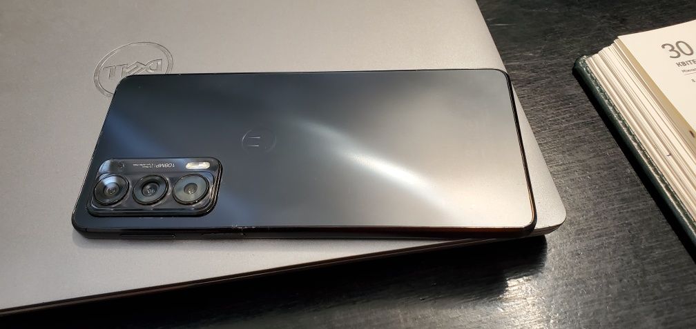 Motorola edge 20 8/128