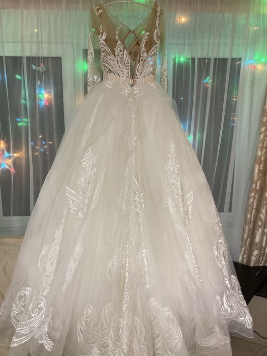 Весільна сукня з салону White Angel