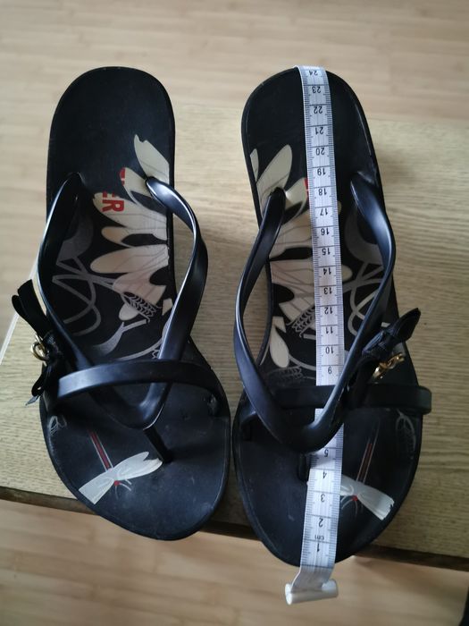 Продам в'єтнамки на високій танкетці