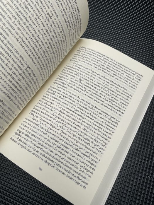 Cronicas de gelo e fogo livro 5-guerra dos tronos