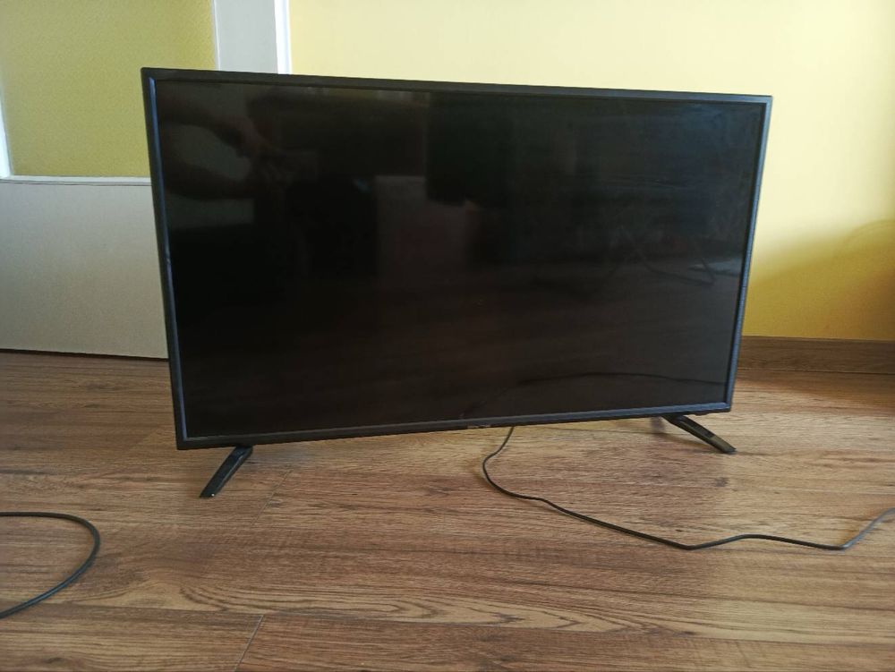 Telewizor MANTA 40 cali