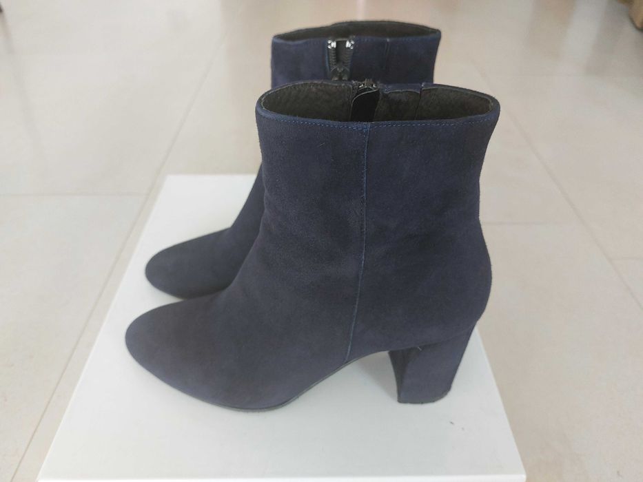 Eleganckie botki zamszowe rozmiar 38.