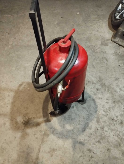 Піскоструйний балон.