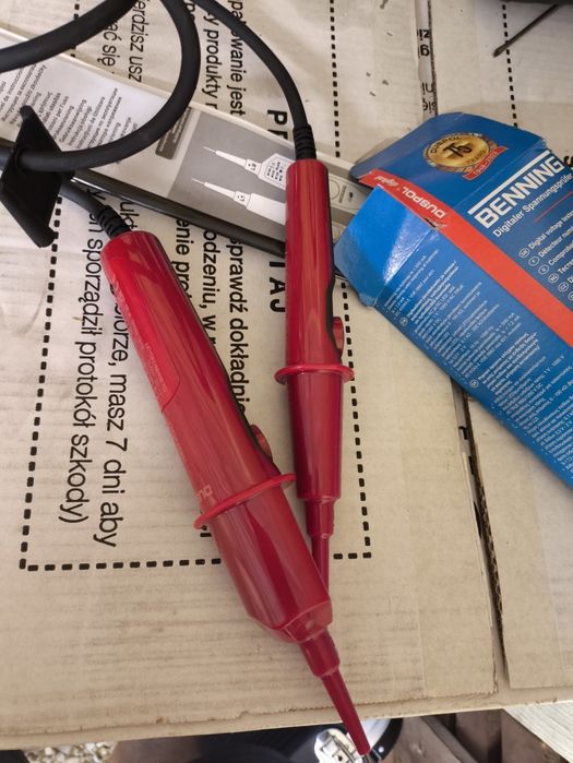 Cyfrowy miernik napięcia Benning 50263