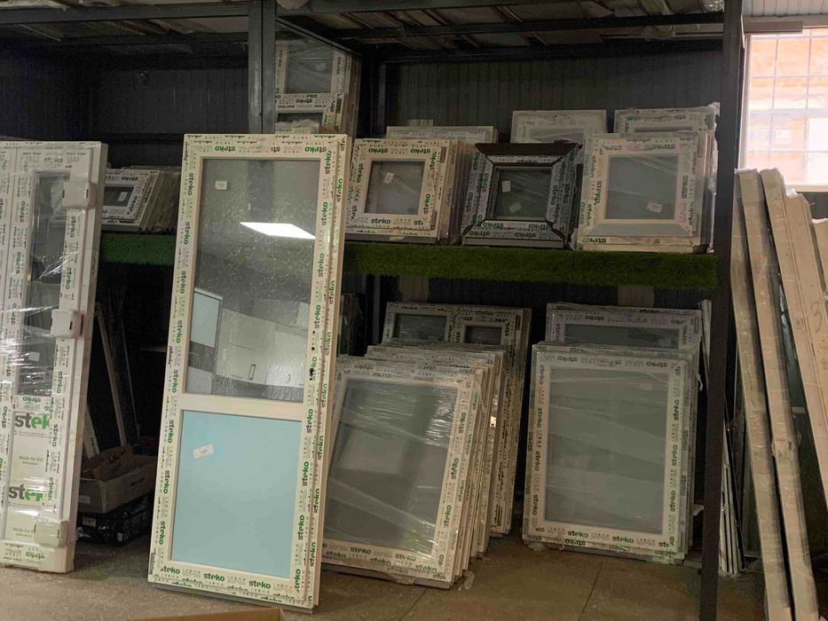 Готові пластикові вікна та двері. Розпродаж складу вікон та дверей.