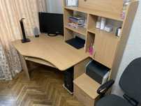 Продается письменный стол