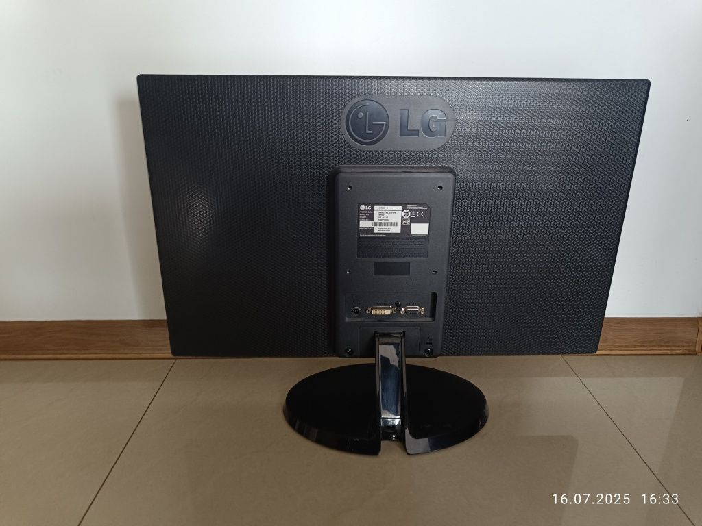 Monitor LG 24 cale
