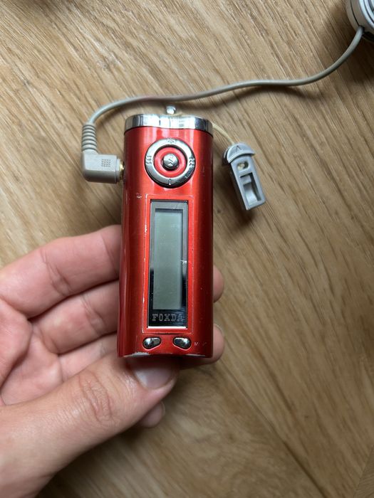 Odtwarzacz MP3 Foxda 128MB klasyk retro z wyświetlaczem LCD