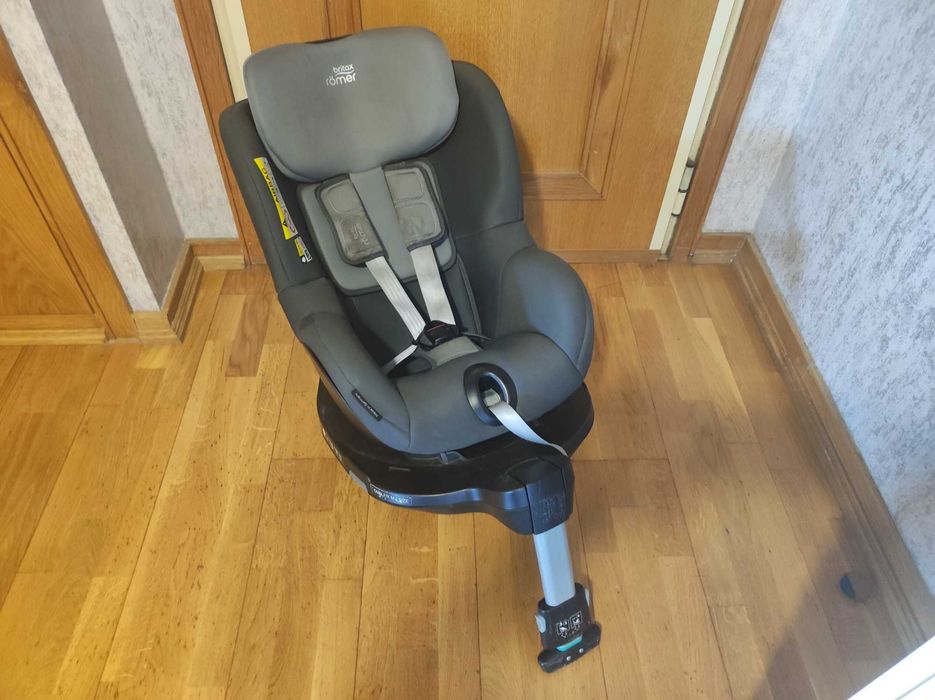 Cadeirinha auto Britax Romer Dualfix M i-Size – impecável