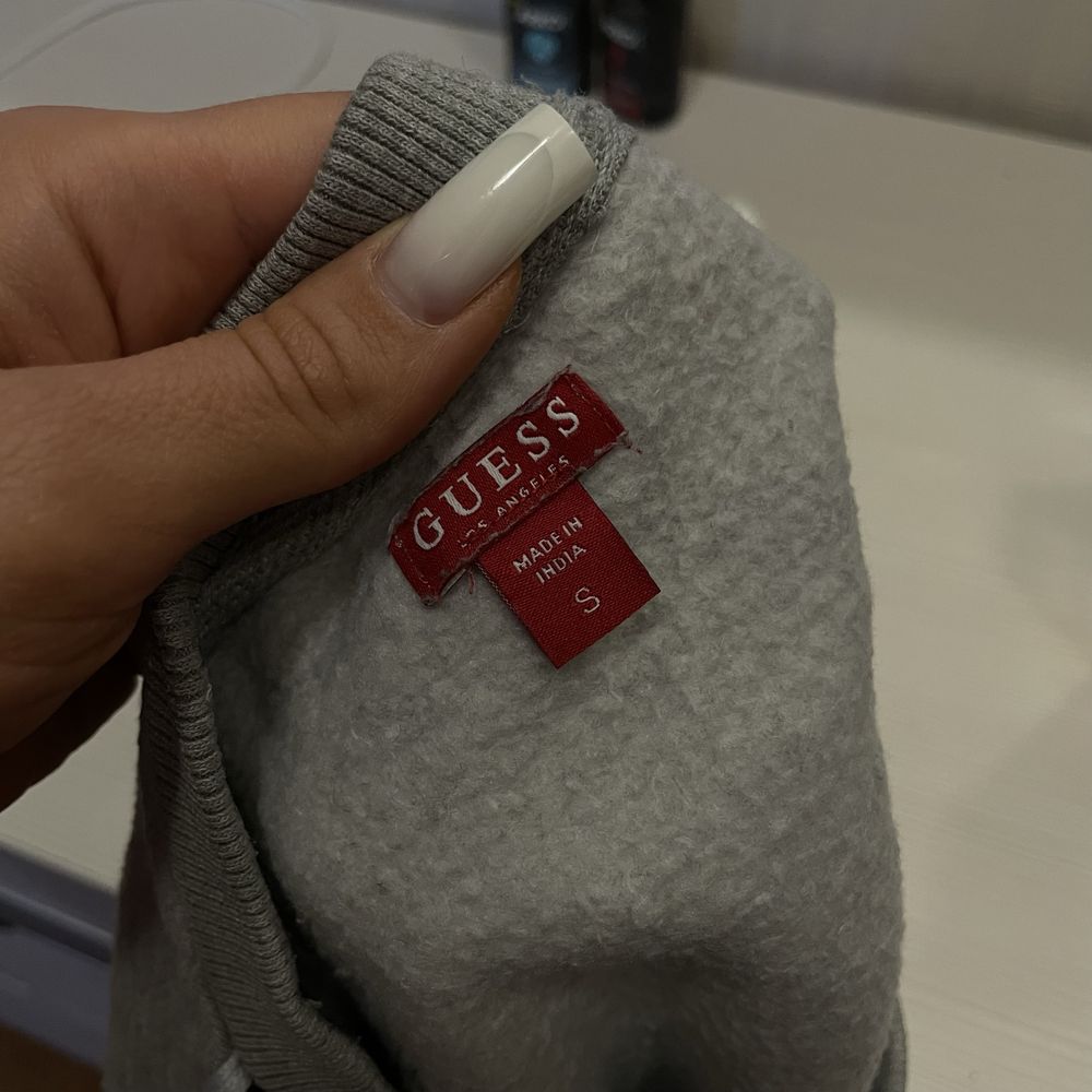 Світшот GUESS вкорочений