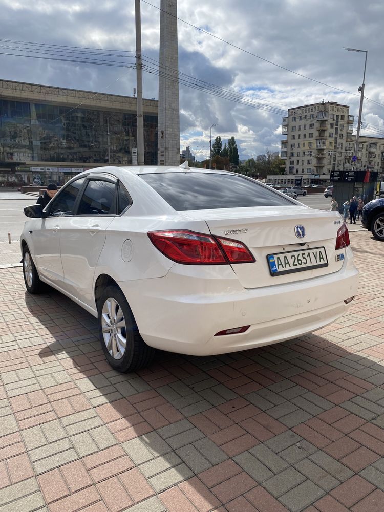 Changan Eado EV300 40 кВт/год