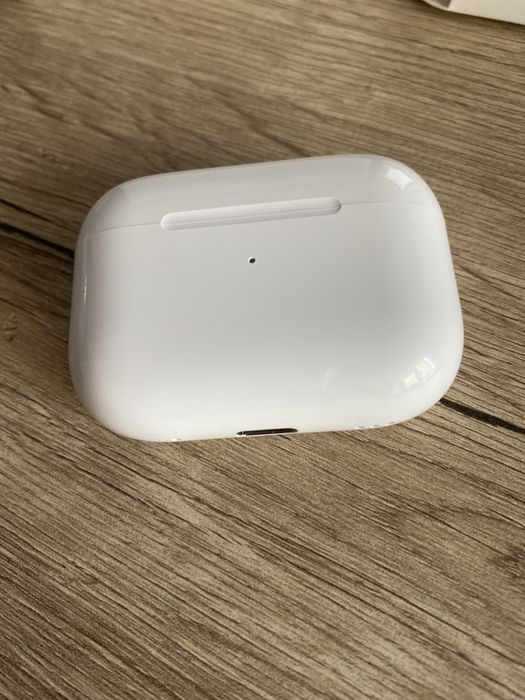 AirPods Pro навушники