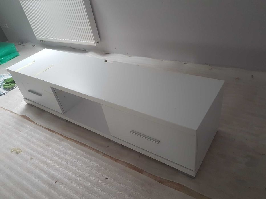 Szafka pod tv biała i orzech