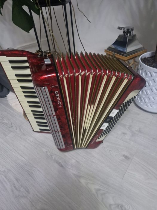 Hohner tango IIM